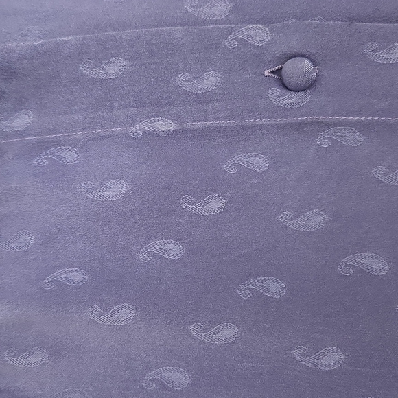 Gloria Vanderbilt Paisley Periwinkle Button Down Blouse - Picture 5 of 14